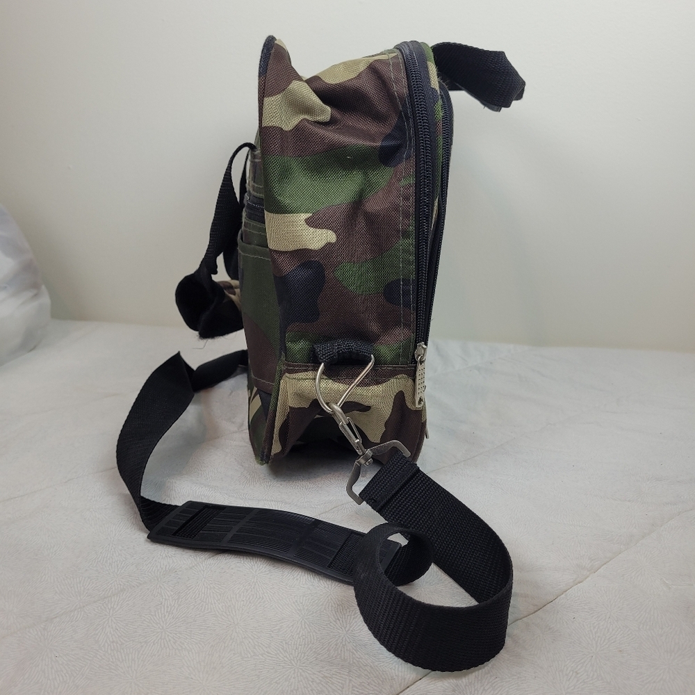 Rockland Small Carryon Travel Bag Green Camo Outside Zip Pockets Shoulder Strap - Picture 9 of 10